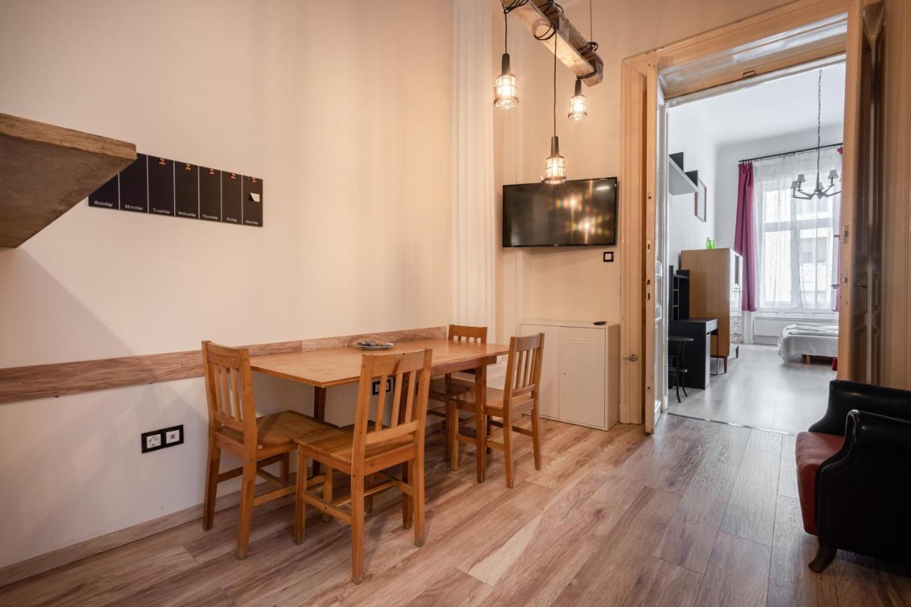 Retro Rebel Mode Apartment Budapest Eksteriør billede